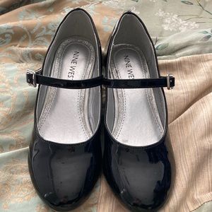 Girls size 13 1/2 black dress shoes